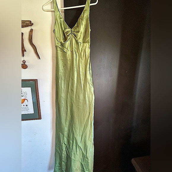 Green Formal Bridesmaid Prom Mermaid Dress Size 10 - Picture 1 of 16
